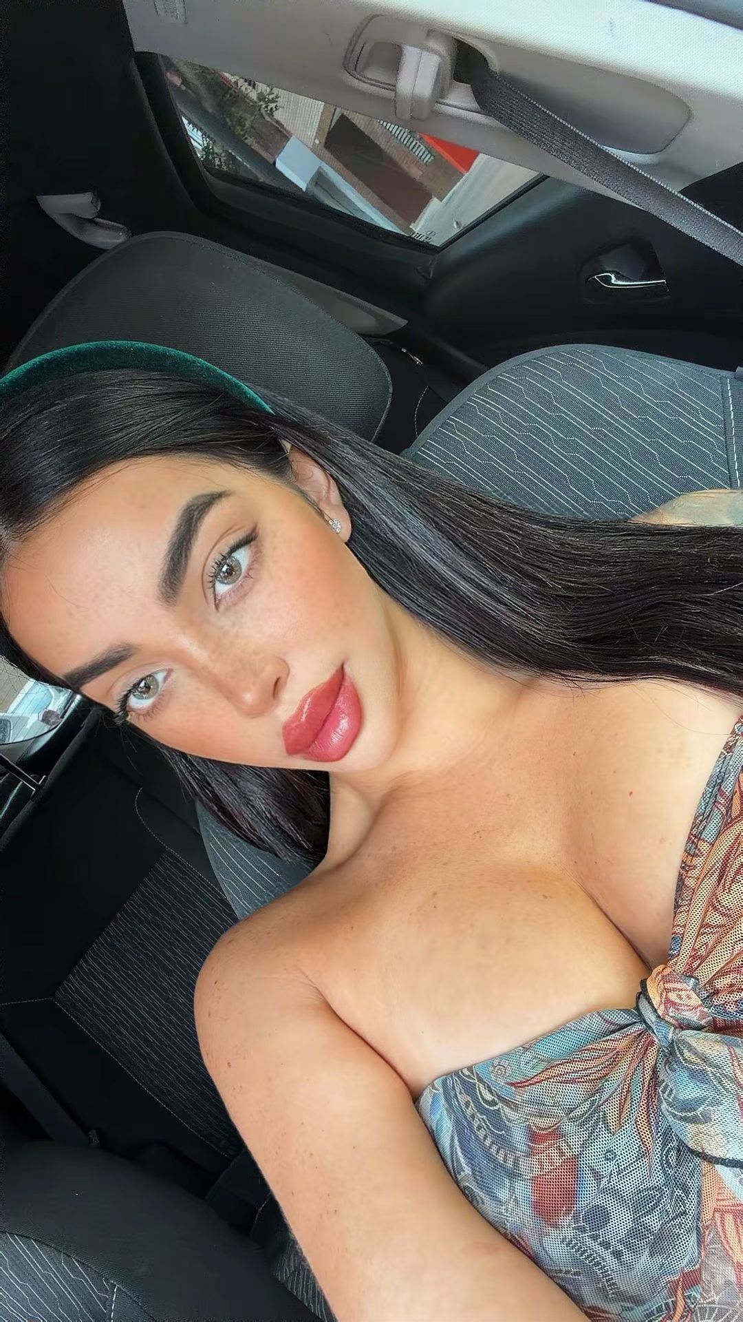 Escort - VICTORIA - Ibiza Tops